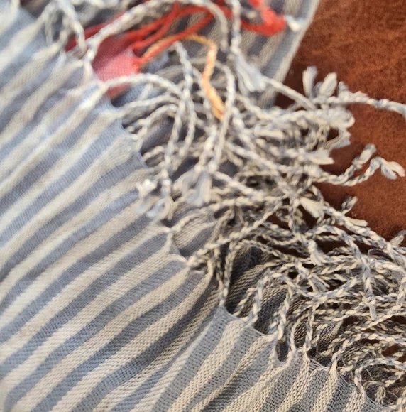 Lightwight Spring Scarf - Picture 2 of 4